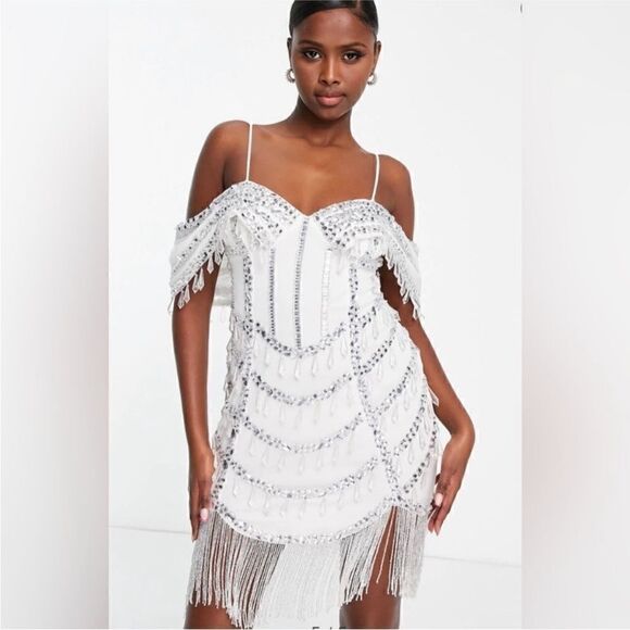 ASOS NWT Embellished Fringe Cocktail Dress In white
Size 4 - Picture 5 of 15